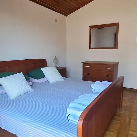 Kika Apartman Sucuraj